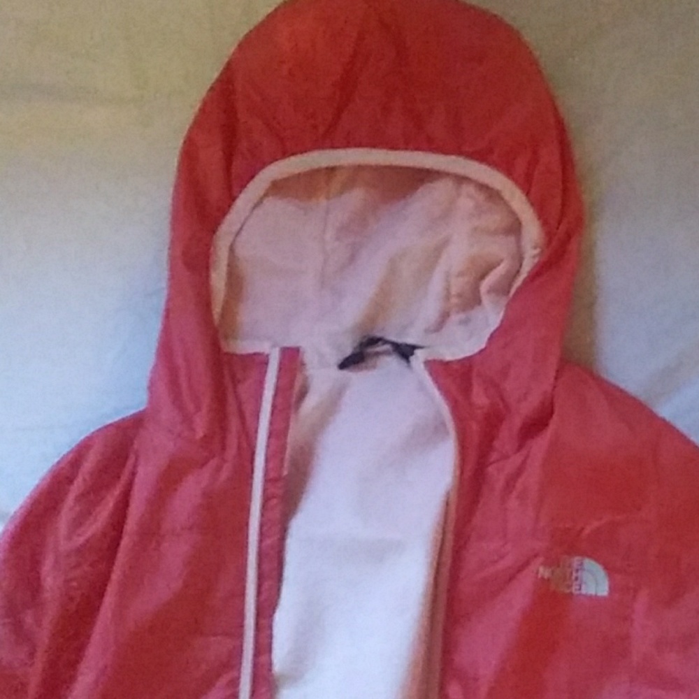The North Face coral windbreaker - Picture 3 of 3